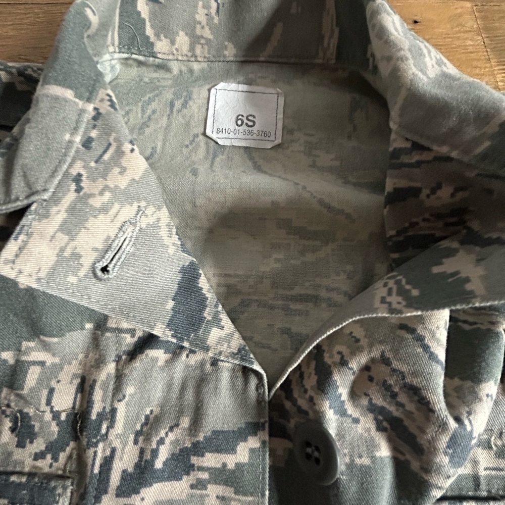 💖5 for $50💖USA AIR FORCE Camouflage Utility Jacket Desert Camo Best fit for Med - Picture 5 of 9